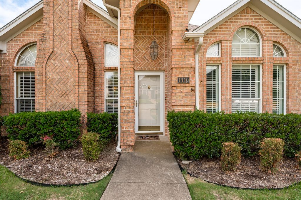 1110 Emily Lane, Carrollton, TX 75010 — photo 3