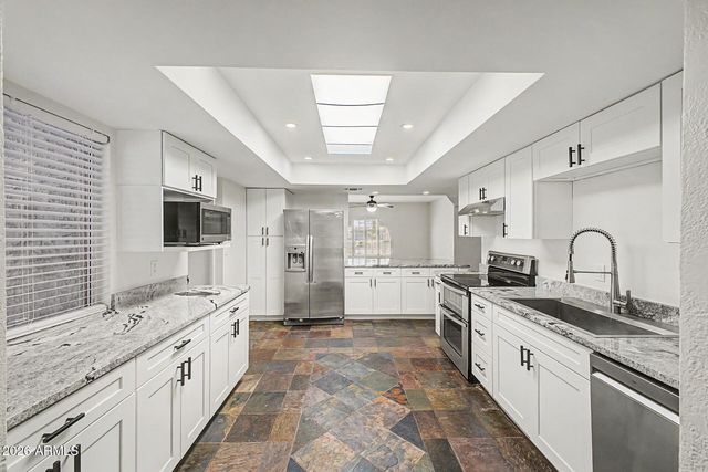 3446 E CAROL ANN Way, Phoenix, AZ 85032