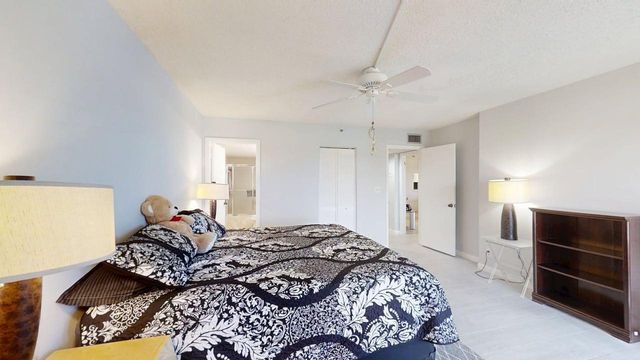 14460 Strathmore Lane 804, Delray Beach, FL 33446