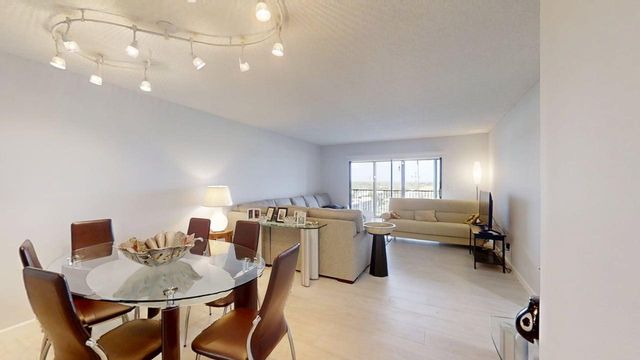 14460 Strathmore Lane 804, Delray Beach, FL 33446