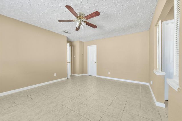 2929 Ocean Way, League City, TX 77573