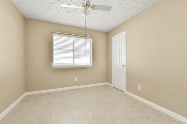 2929 Ocean Way, League City, TX 77573