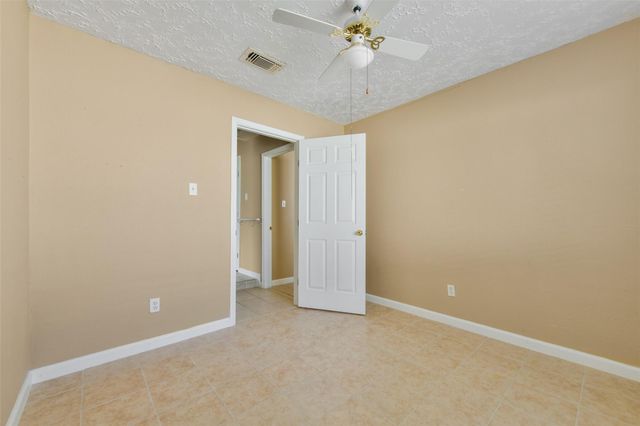 2929 Ocean Way, League City, TX 77573
