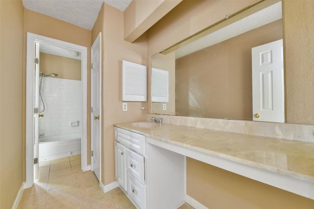 2929 Ocean Way, League City, TX 77573