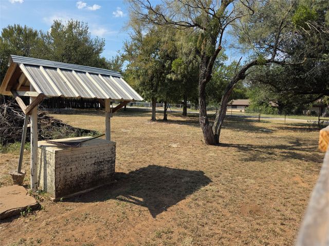 135 Elm Street, Palo Pinto, TX 76484