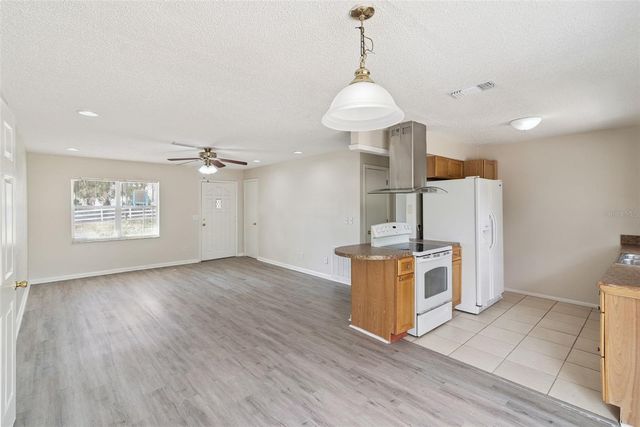 1225 S SPRING GARDEN AVENUE, Deland, FL 32720