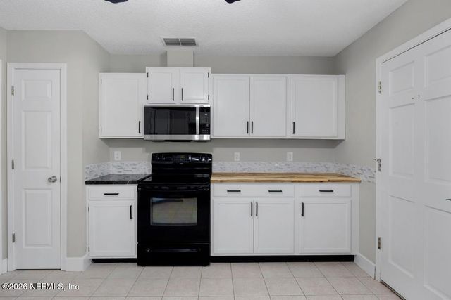 2733 ROCHFORD Court, Jacksonville, FL 32225