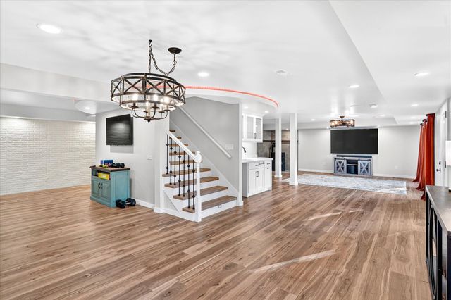 178 N Applebury Place, Nixa, MO 65714