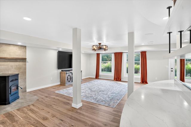 178 N Applebury Place, Nixa, MO 65714