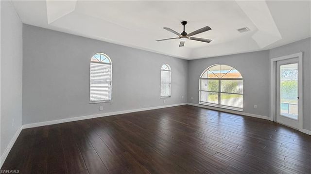 27 NE 20th PL, Cape Coral, FL 33909