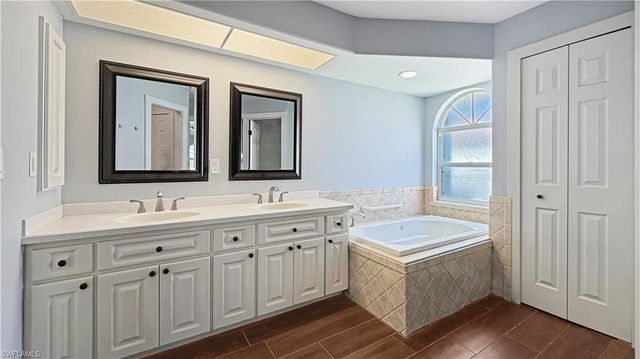 27 NE 20th PL, Cape Coral, FL 33909