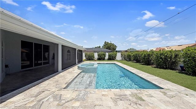 27 NE 20th PL, Cape Coral, FL 33909