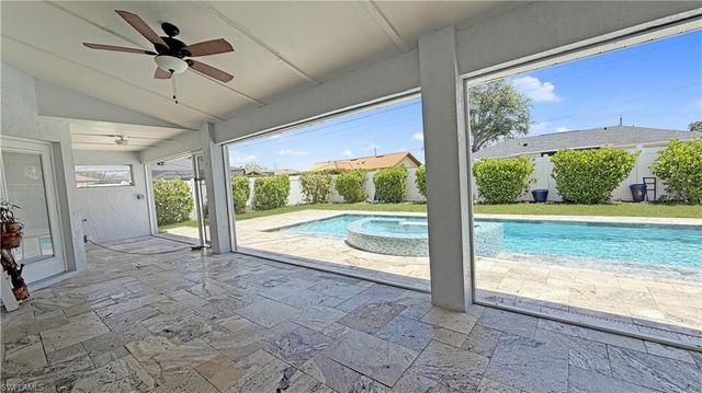 27 NE 20th PL, Cape Coral, FL 33909