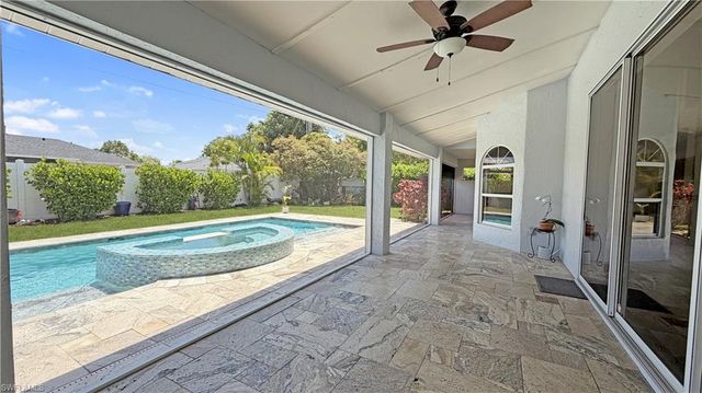 27 NE 20th PL, Cape Coral, FL 33909