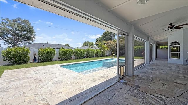 27 NE 20th PL, Cape Coral, FL 33909