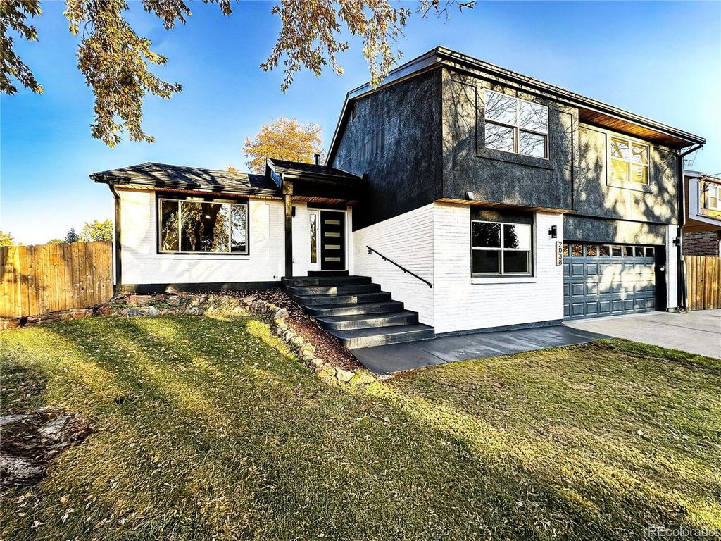 2038 S Hoyt Way, Lakewood, CO 80227