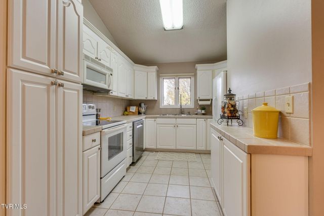 4682 Old Stage Road, Kingsport, TN 37664