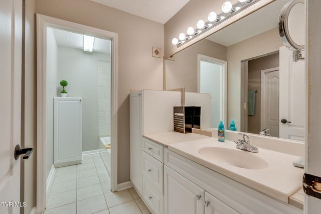 4682 Old Stage Road, Kingsport, TN 37664