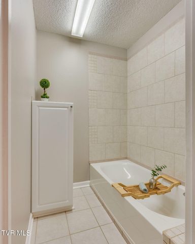 4682 Old Stage Road, Kingsport, TN 37664