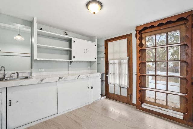 587 Third Avenue, West Haven, CT 06516