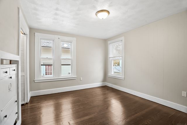 587 Third Avenue, West Haven, CT 06516