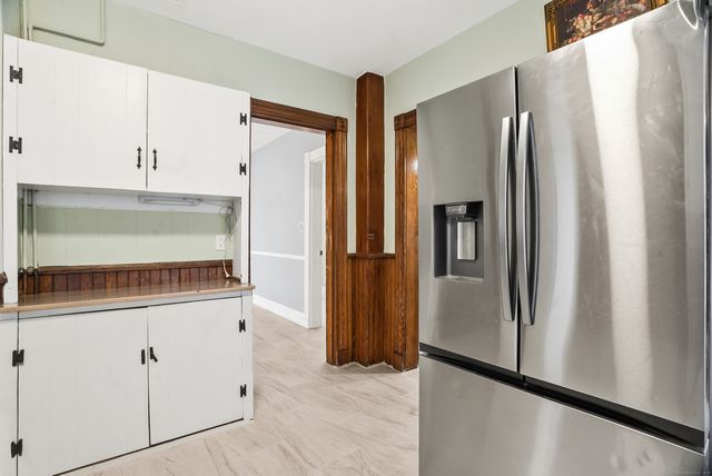 587 Third Avenue, West Haven, CT 06516