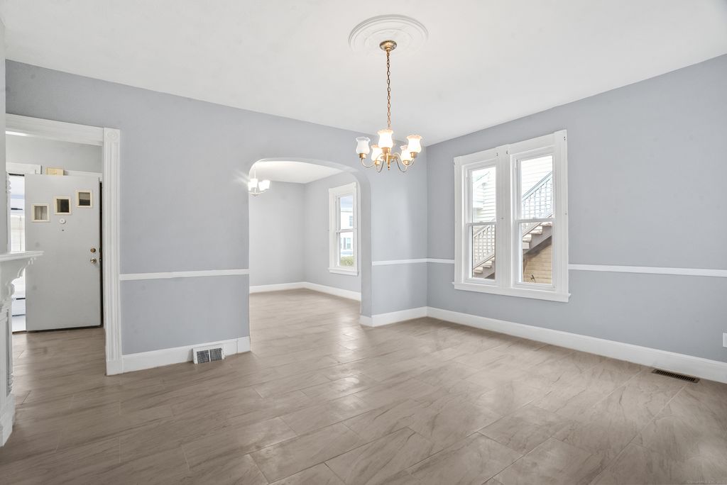 587 Third Avenue, West Haven, CT 06516