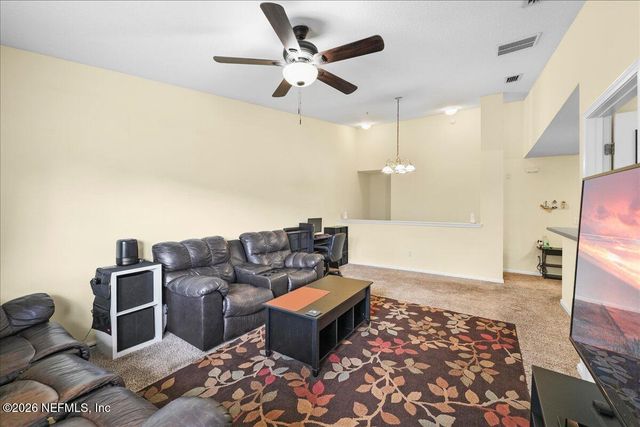 7068 DEER LODGE Circle 107, Jacksonville, FL 32256