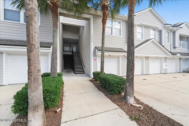 7068 DEER LODGE Circle 107, Jacksonville, FL 32256