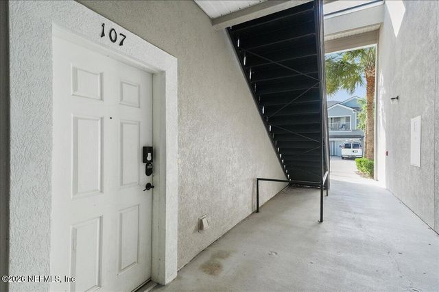 7068 DEER LODGE Circle 107, Jacksonville, FL 32256