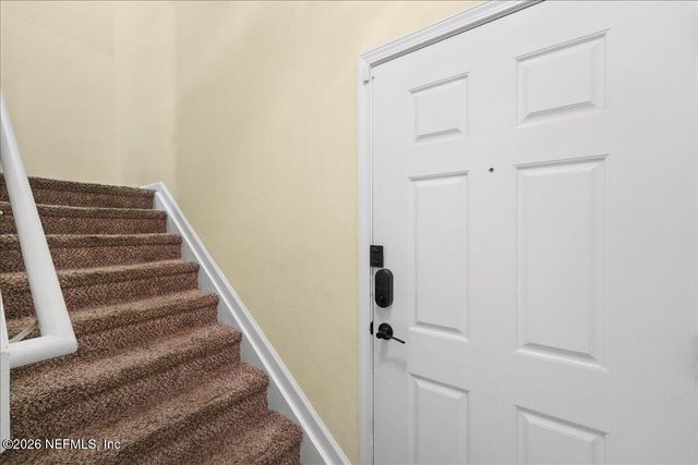 7068 DEER LODGE Circle 107, Jacksonville, FL 32256