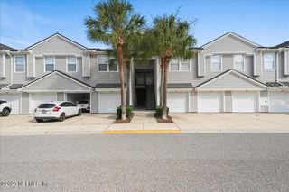 7068 DEER LODGE Circle 107, Jacksonville, FL 32256
