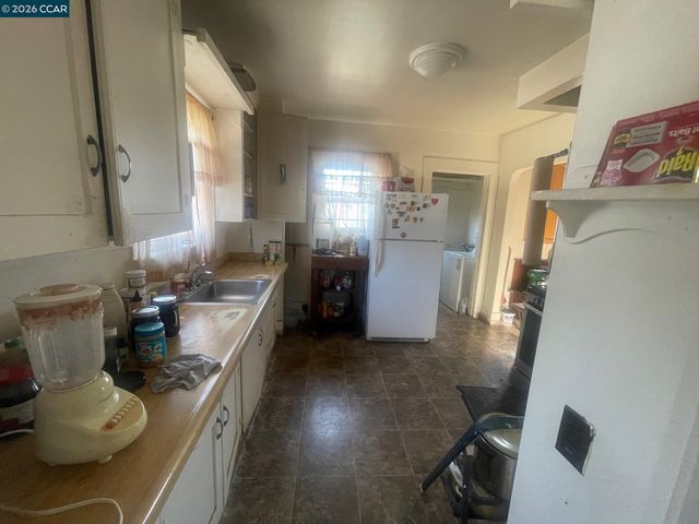 1332 103Rd Ave, Oakland, CA 94603