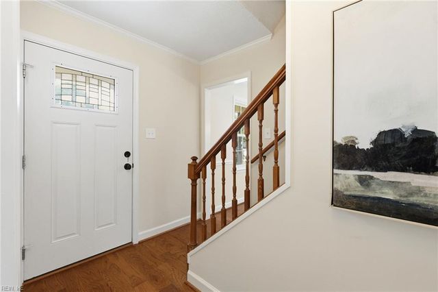 29 Sandy Lake DR, Hampton, VA 23666