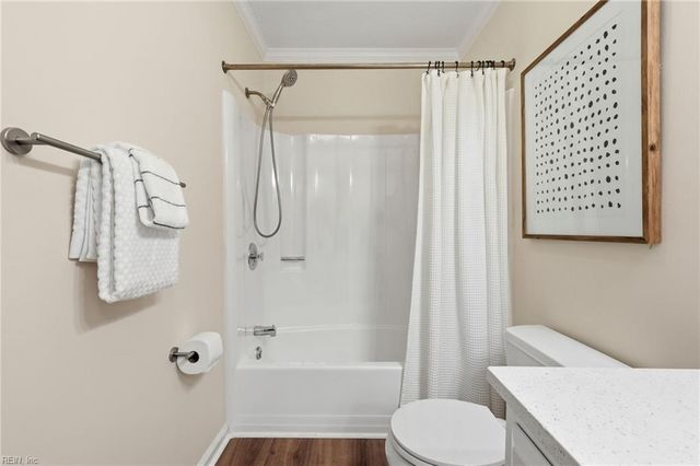 29 Sandy Lake DR, Hampton, VA 23666