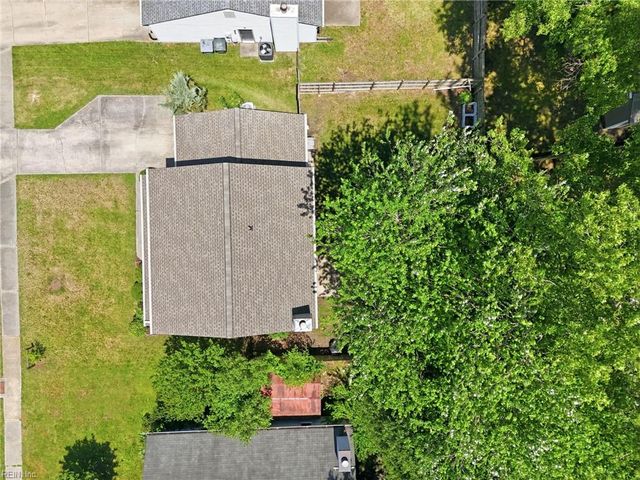 29 Sandy Lake DR, Hampton, VA 23666