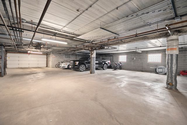 10404 S Keating Avenue 2B, Oak Lawn, IL 60453