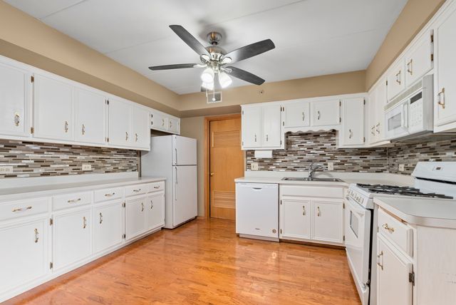 10404 S Keating Avenue 2B, Oak Lawn, IL 60453