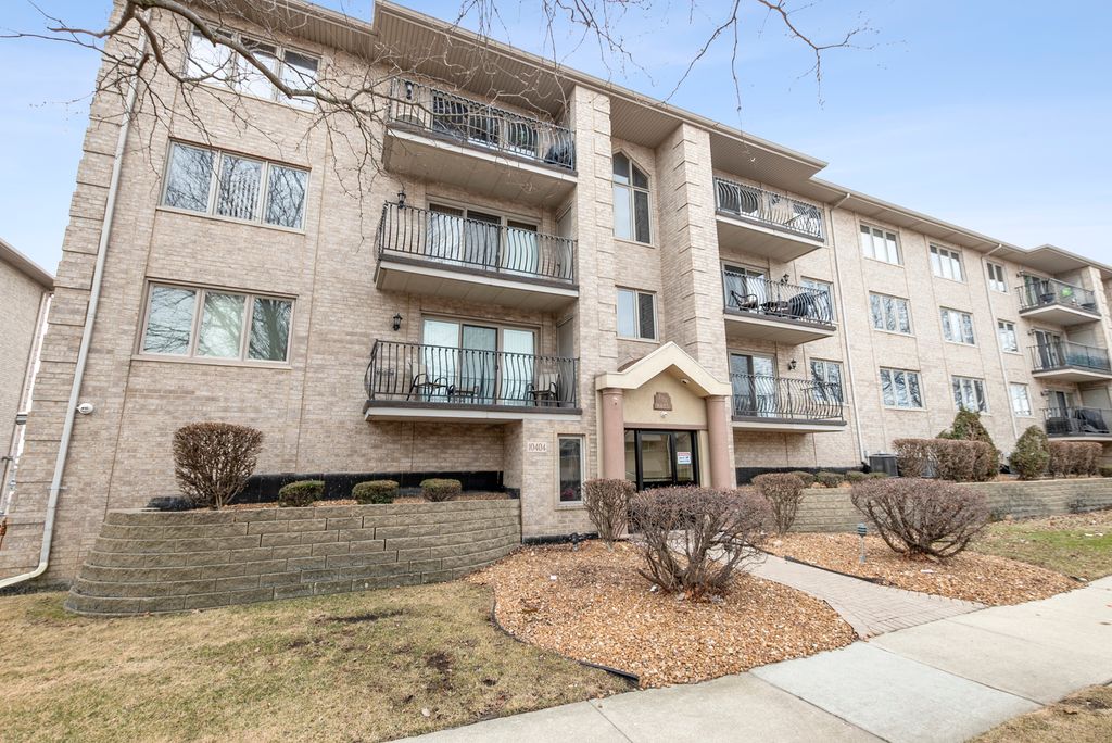 10404 S Keating Avenue 2B, Oak Lawn, IL 60453