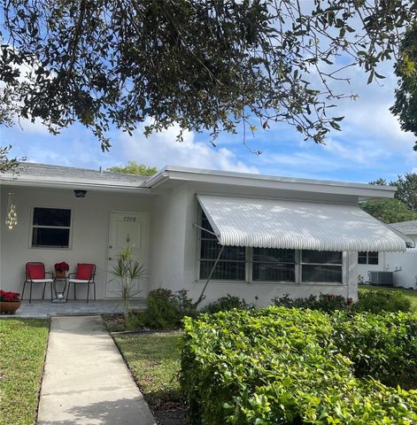7228 W Oakridge Circle 7228, Lake Worth, FL 33462