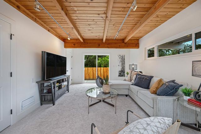 106 Ben Ezra Ave, Roseville, CA 95678