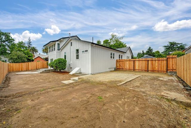 106 Ben Ezra Ave, Roseville, CA 95678