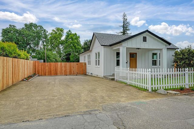 106 Ben Ezra Ave, Roseville, CA 95678
