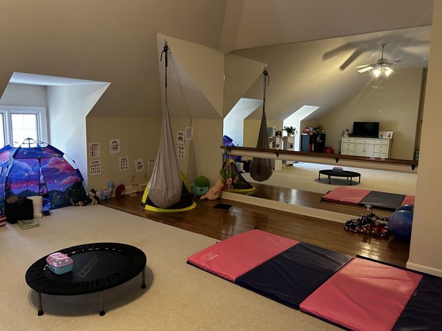 554 Halstead Dr, Crossville, TN 38555