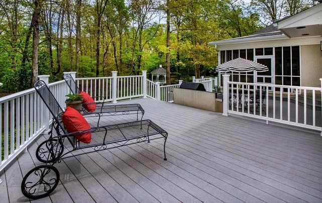 554 Halstead Dr, Crossville, TN 38555