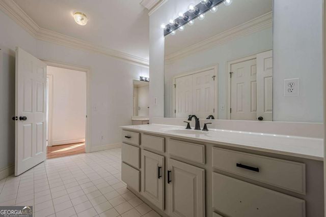 34 Johnston Row NW, Cartersville, GA 30121