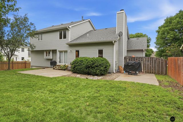 6824 S 51st Street, Lincoln, NE 68516