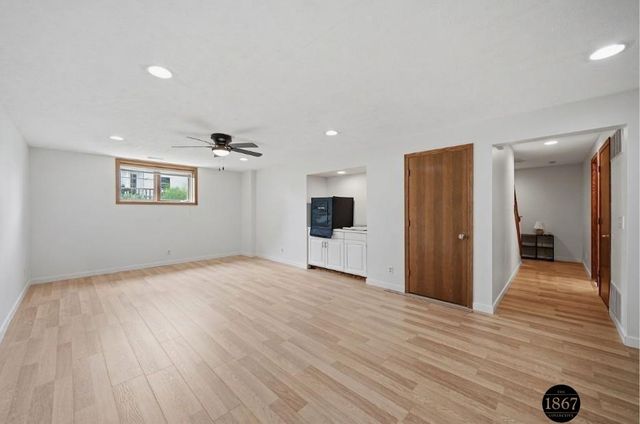 6824 S 51st Street, Lincoln, NE 68516