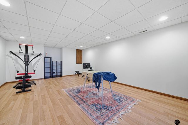 6824 S 51st Street, Lincoln, NE 68516