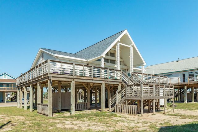 12922 Jolly Roger Dr, Freeport, TX 77541